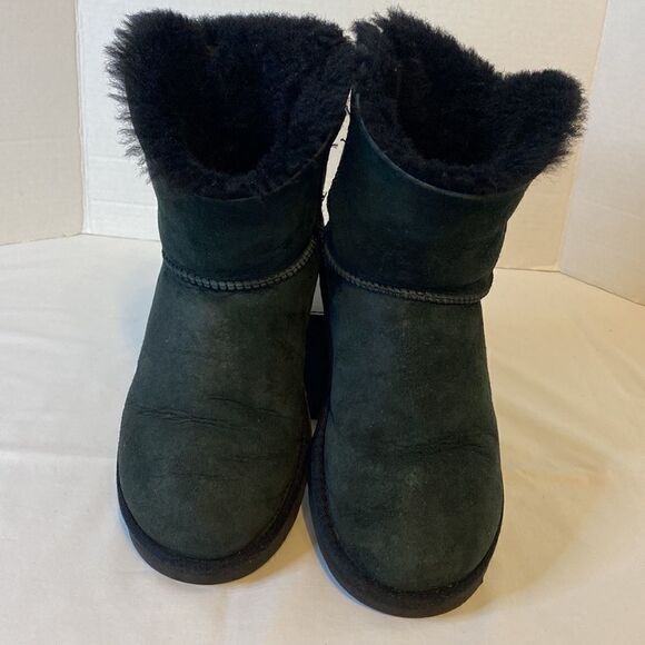 UGG Mini Bailey Boots  - Picture 1 of 7